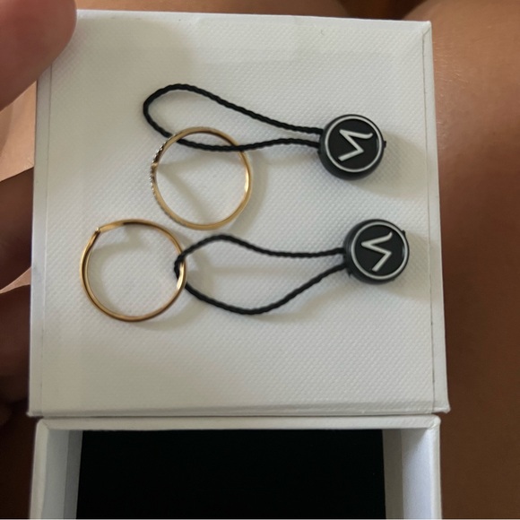 Mejuri Wishbone Stacker Set NEW! - Picture 9 of 11